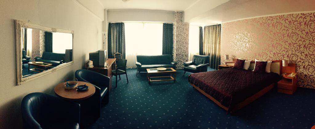 Hotel Millenium Constanţa Esterno foto