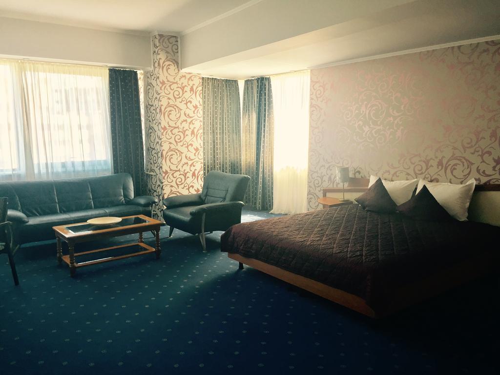 Hotel Millenium Constanţa Esterno foto